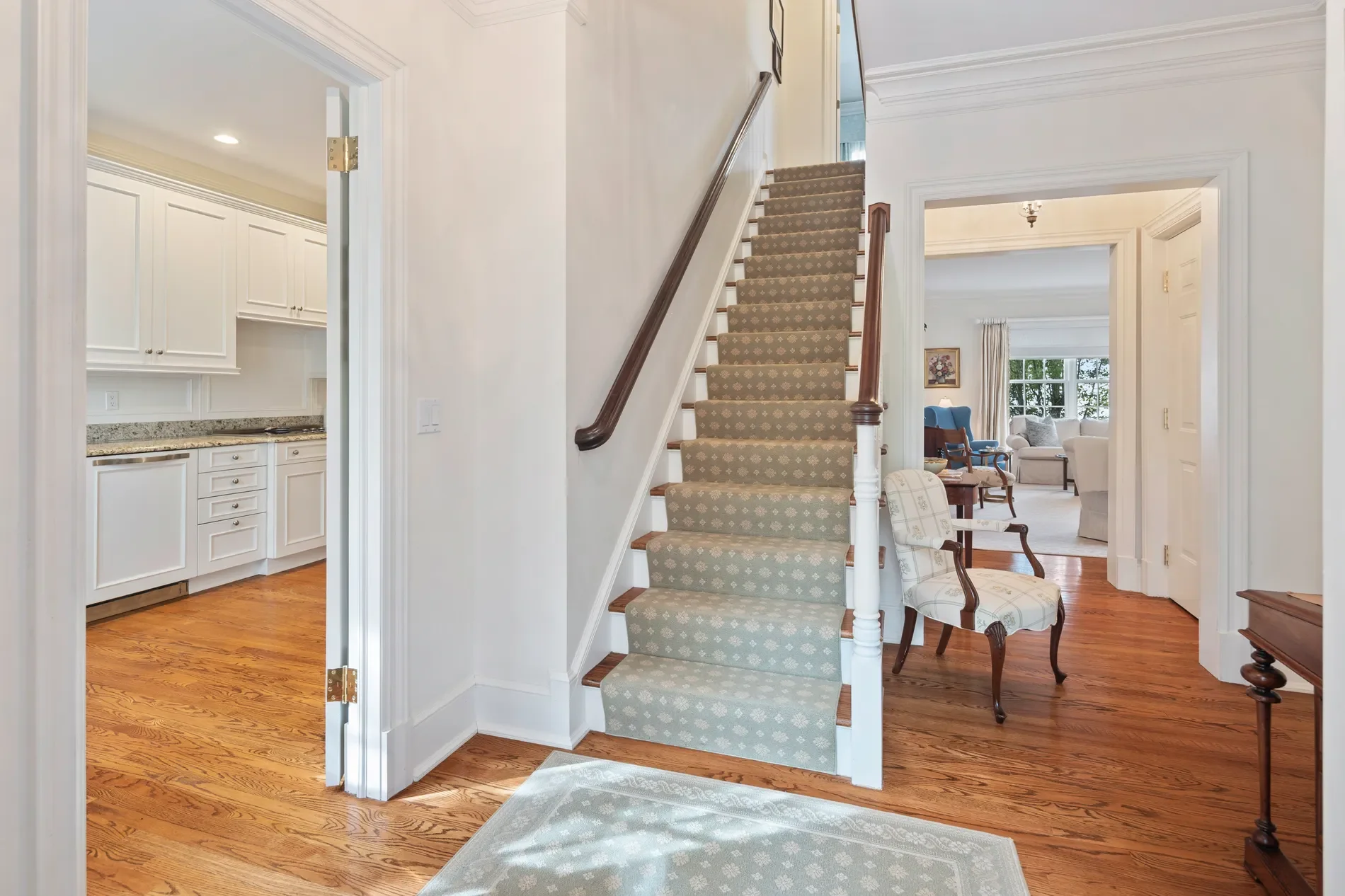 197 Park Street 13, New Canaan, CT 06840, New Canaan, Connecticut, United States. - Photo 2