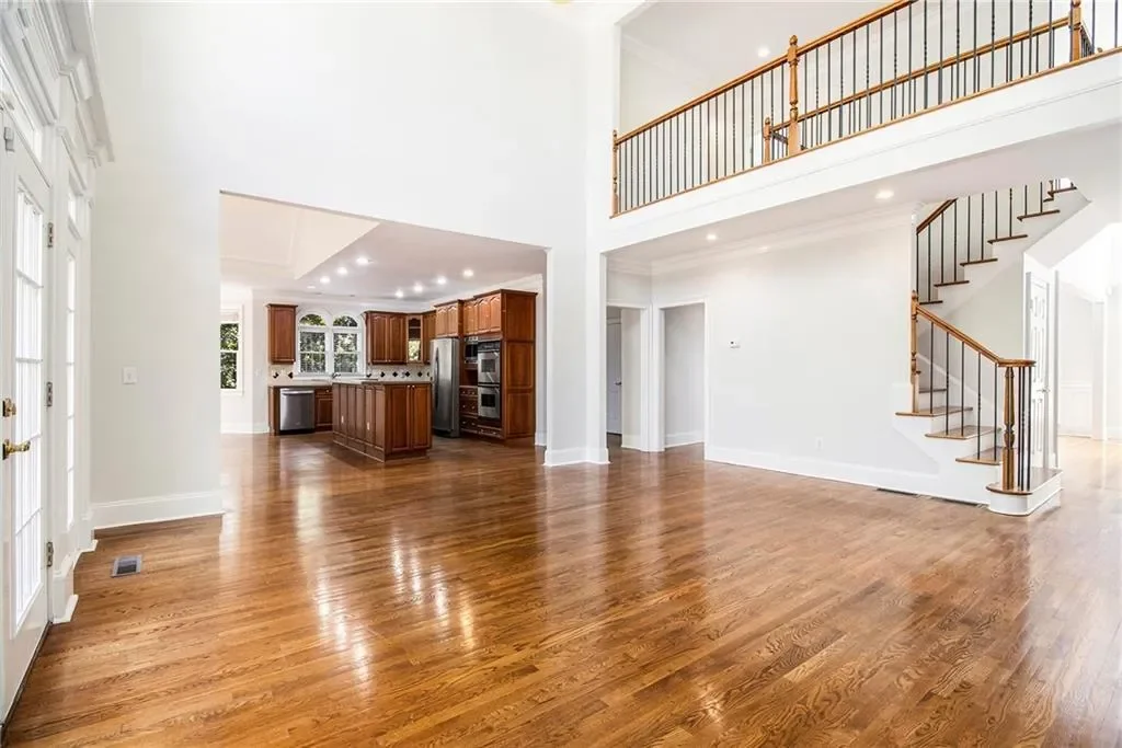 345 Lake Bend Court, Milton, Georgia, United States. - Photo 12