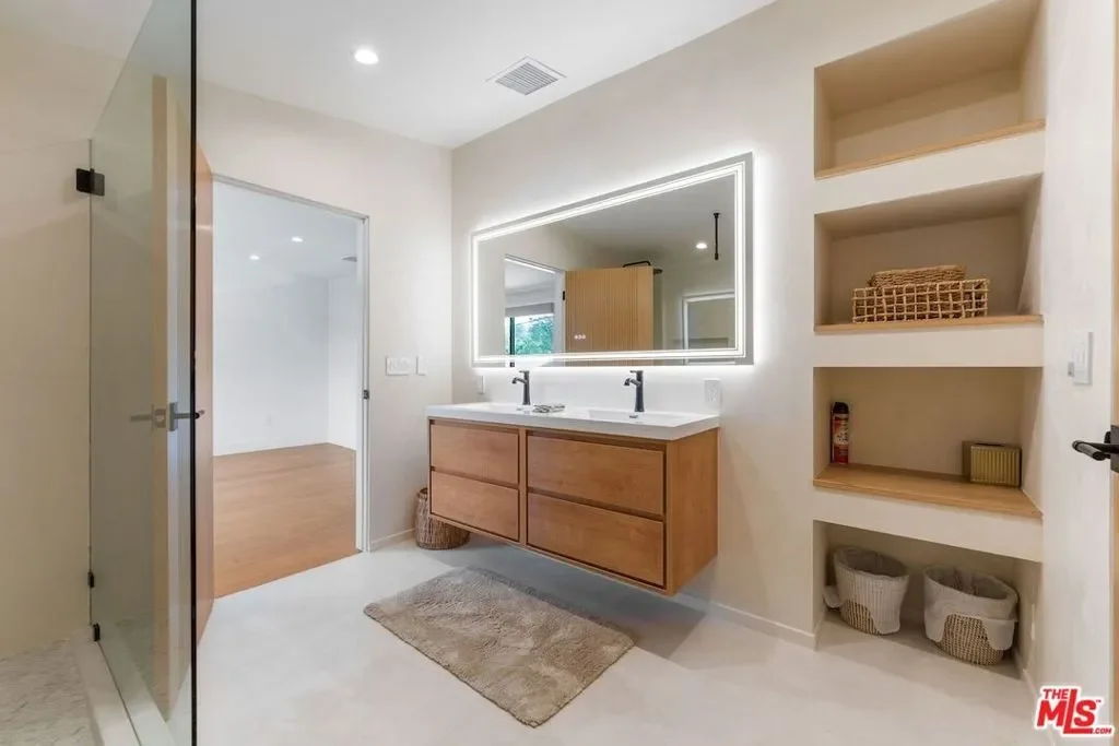 20226 Lorenzana Drive, Los Angeles, California, United States. - Photo 21