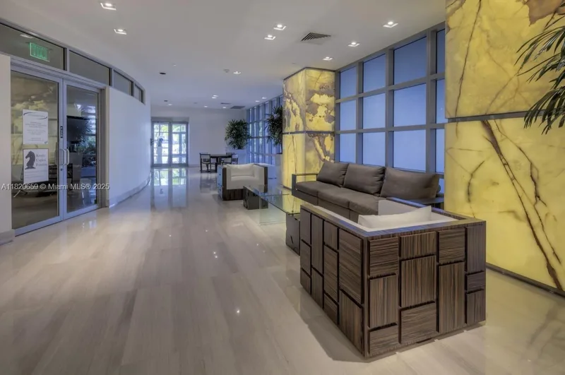 1330 West Ave 3007, Miami Beach, Florida, United States. - Photo 14