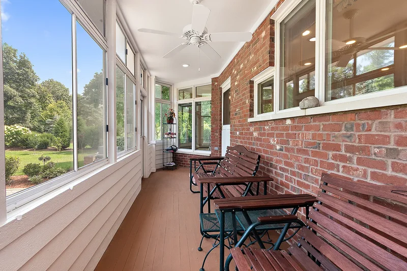 12444 Lake View Drive, Orland Park, IL 60467, Orland Park, Illinois, United States. - Photo 42