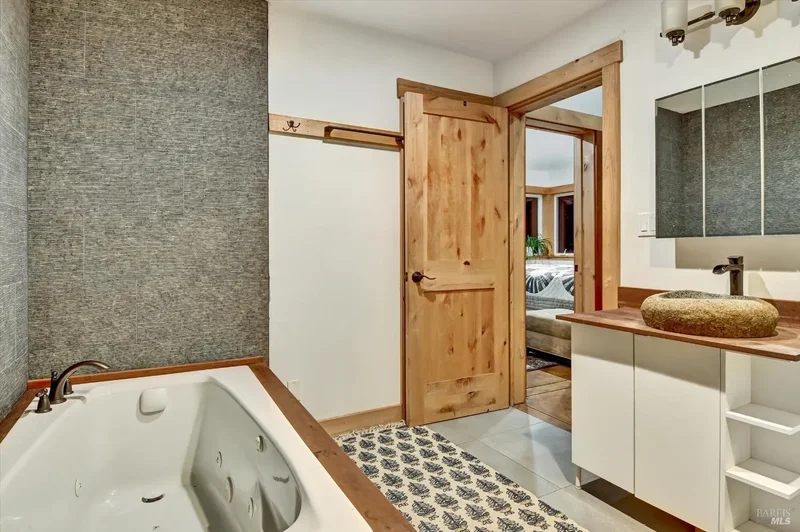 615 Oak Manor Drive, Fairfax, California, United States. - Photo 40