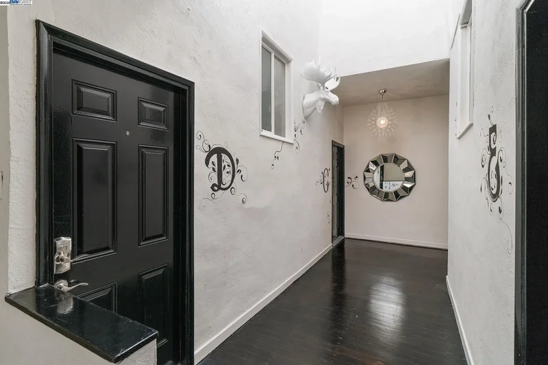 Alameda, California, United States. - Photo 31