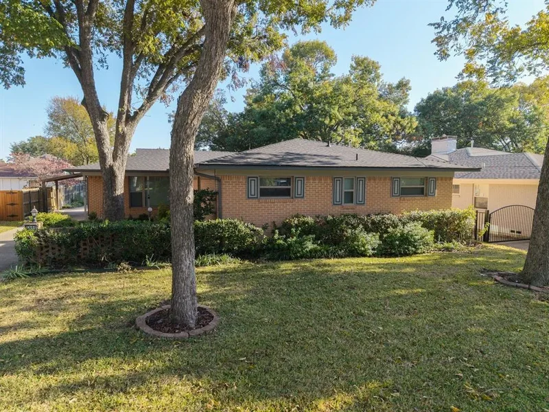 6660 Santa Anita Drive , Dallas, TX 75214, Dallas, Texas, United States. - Photo 6