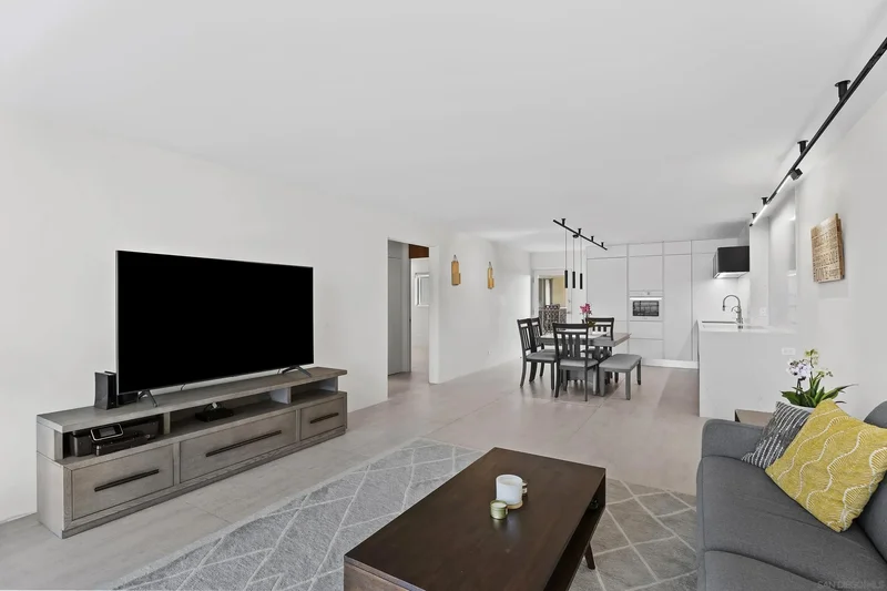 4944 Cass St 604, San Diego, California, United States. - Photo 11
