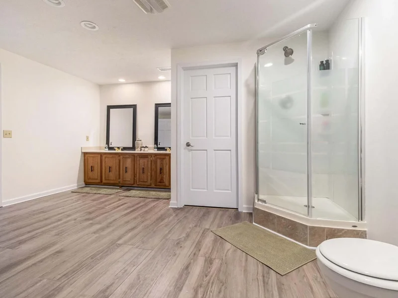 5650 Blue Spruce Lane, Kalamazoo, MI 49009, Kalamazoo, Michigan, United States. - Photo 30