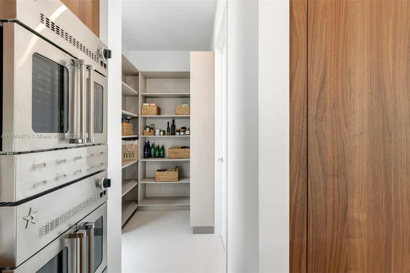 3114 Prairie Ave, Miami Beach, Florida, United States. - Photo 9