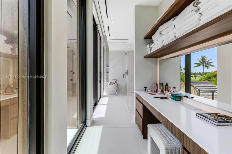 2355 Meridian Ave, Miami Beach, Florida, United States. - Photo 20