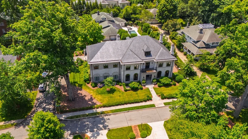 301 Wentworth Drive , Greensboro, NC 27408, Greensboro, North Carolina, United States. - Photo 85