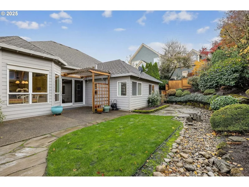 14341 SE Terrace Dr, Clackamas, OR 97015, Clackamas, Oregon, United States. - Photo 46