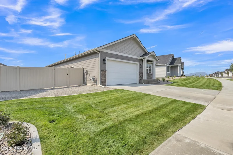 6875 N Coeur Terre Blvd, Coeur d'Alene, ID 83815, Coeur d'Alene, Idaho, United States. - Photo 2