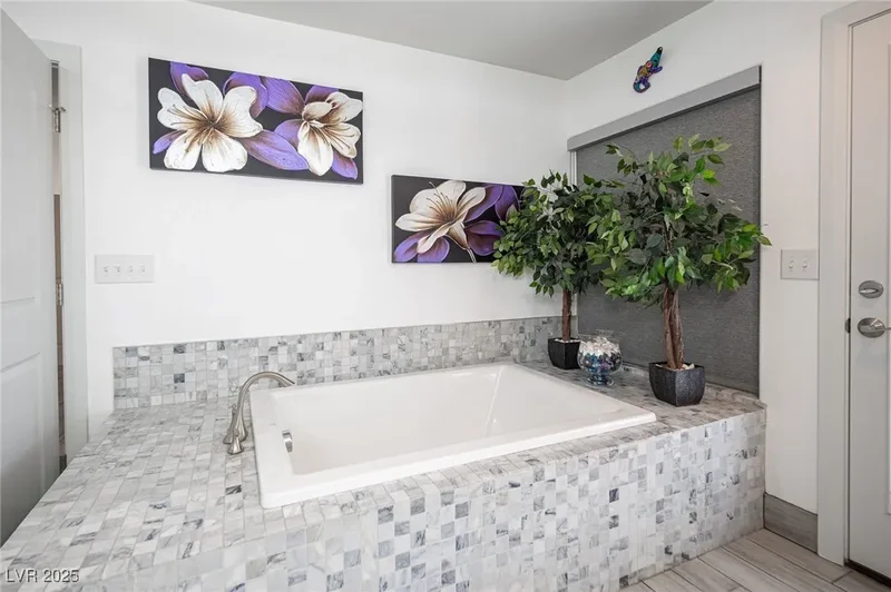 8610 Mohawk Street, Las Vegas, Nevada, United States. - Photo 47