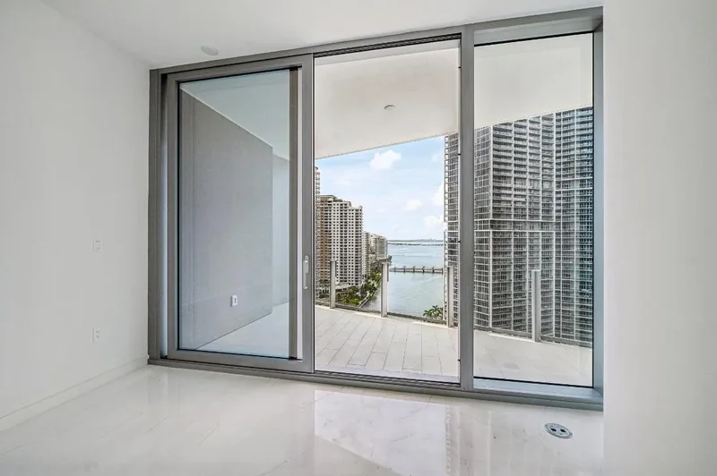 300 Biscayne Blvd Way 1907, Miami, Florida, United States. - Photo 17