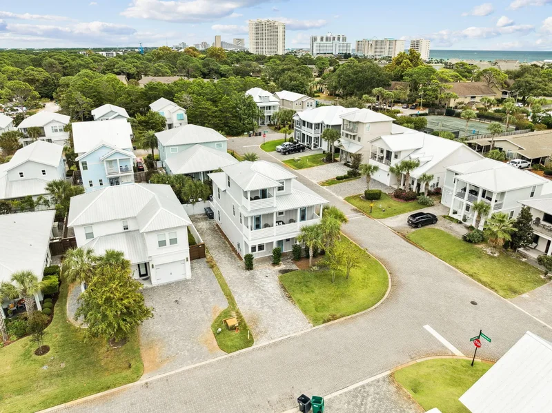 Miramar Beach, Florida, United States. - Photo 51