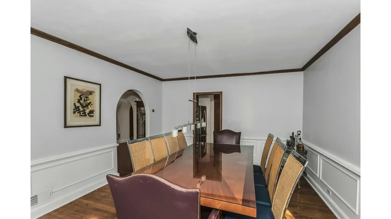 10 Soundview Crest - Manhasset, New York