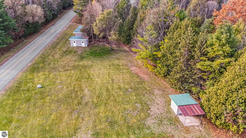 750 N Dumas Road, Suttons Bay, MI, 49682, USA, Suttons Bay, Michigan, United States. - Photo 49