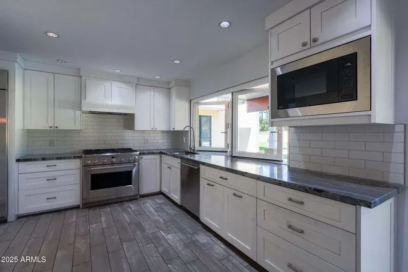 4630 E Palo Verde Dr, Phoenix, AZ 85018, Phoenix, Arizona, United States. - Photo 3
