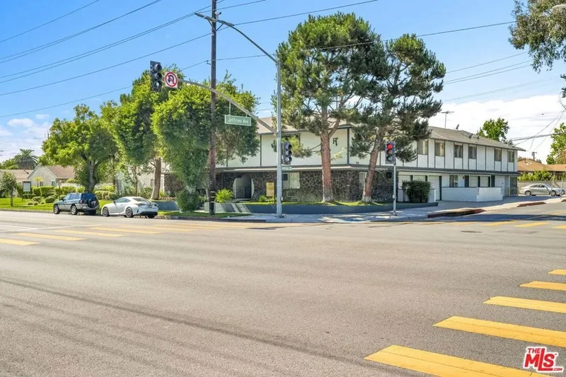 1799 N Hollywood Way, Burbank, California, United States. - Photo 22
