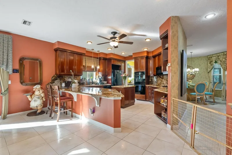 8918 SE Water Oak Pl, Jupiter, FL 33469, Tequesta, Florida, United States. - Photo 17