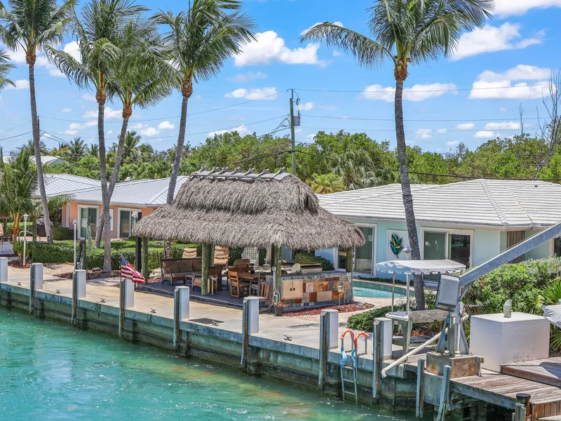 116 N Indies Drive, Duck, FL 33050, Duck Key, Florida, United States. - Photo 51