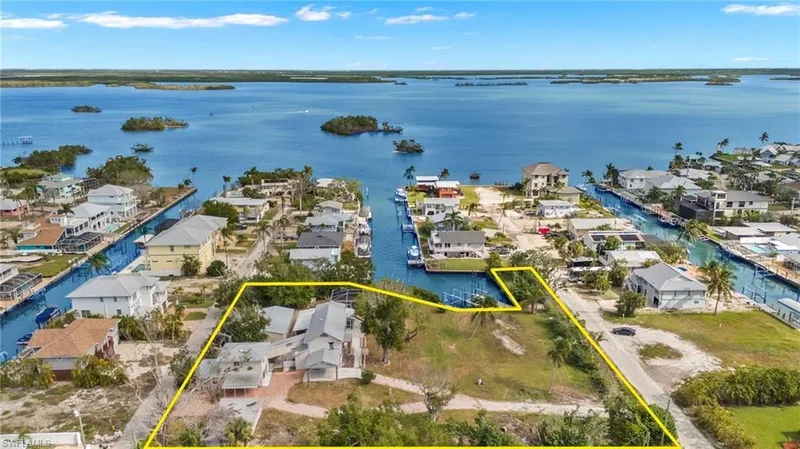 175 Bahia VIA, Fort Myers Beach, Florida, United States. - Photo 28