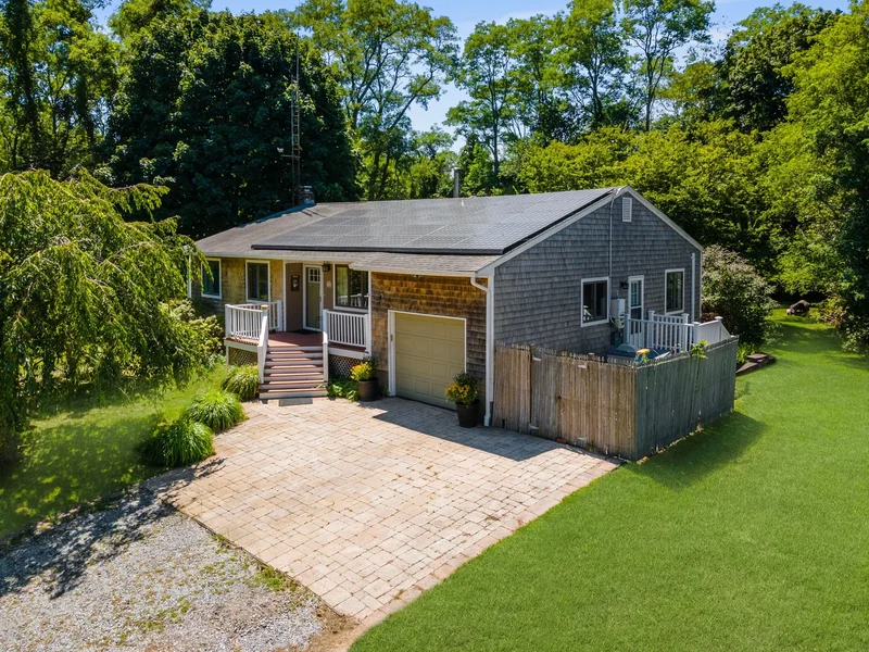 10 Strawberry Lane , Shelter Island, NY 11964, Shelter Island, New York, United States. - Photo 15