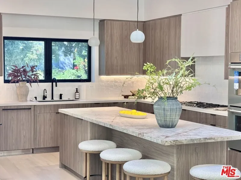 4040 Cartwright Avenue, Los Angeles, California, United States. - Photo 3