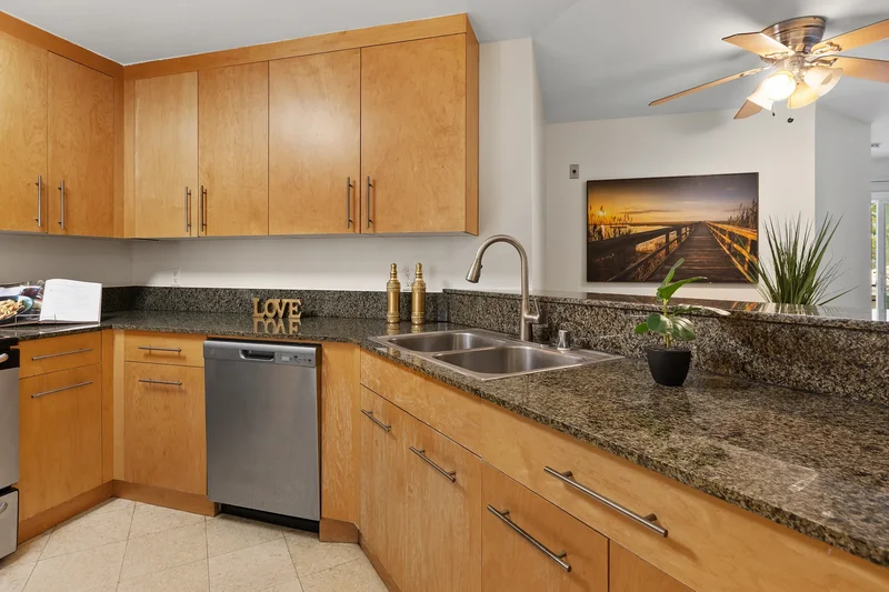 7565 Charmant Dr 512 , San Diego, CA 92122, San Diego, California, United States. - Photo 13