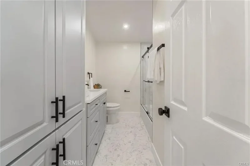 7272 W 90th Street, Los Angeles, California, United States. - Photo 17