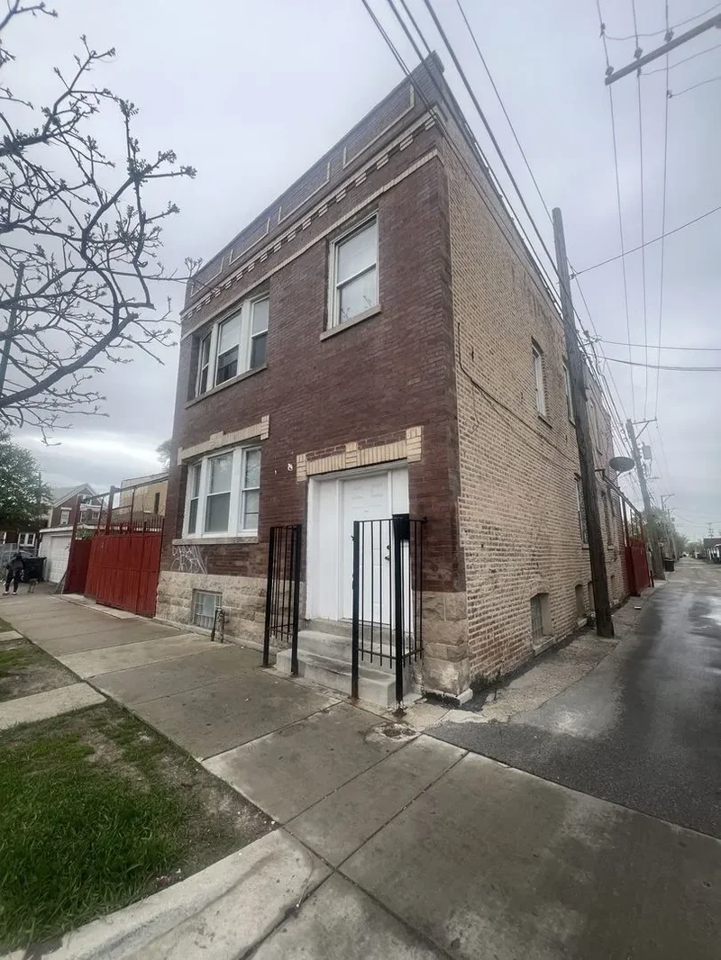 8 Bedrooms Multi Family (2 4 Units)