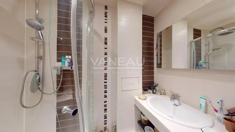 Paris, Île-de-France, France. - Photo 15