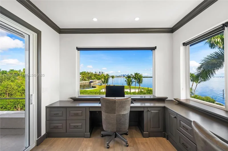 3333 Poinciana Ave, Miami, Florida, United States. - Photo 32