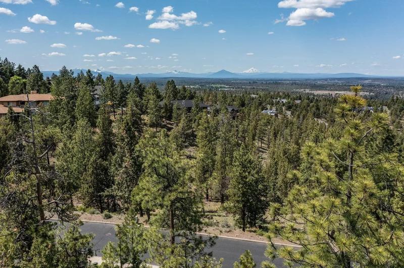 3341 NW Panorama Drive, Bend, Oregon, United States. - Photo 25