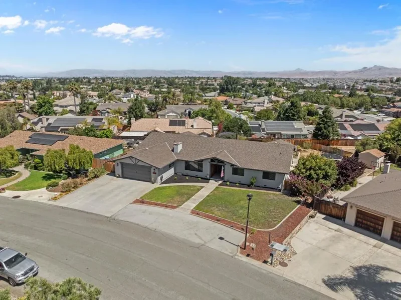 215 Rays Circle, Hollister, CA 95023, Hollister, California, United States. - Photo 62