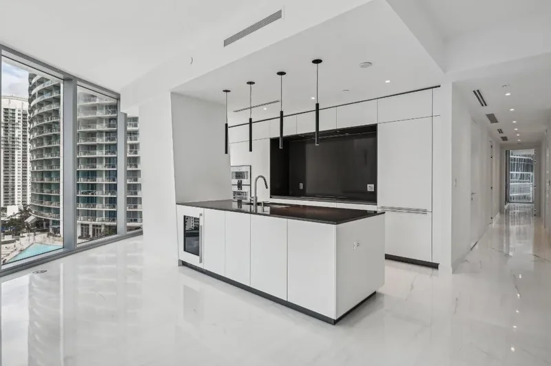 300 Biscayne Blvd Way 1907, Miami, Florida, United States. - Photo 15