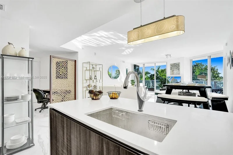 488 NE 18th St 208, Miami, Florida, United States. - Photo 46