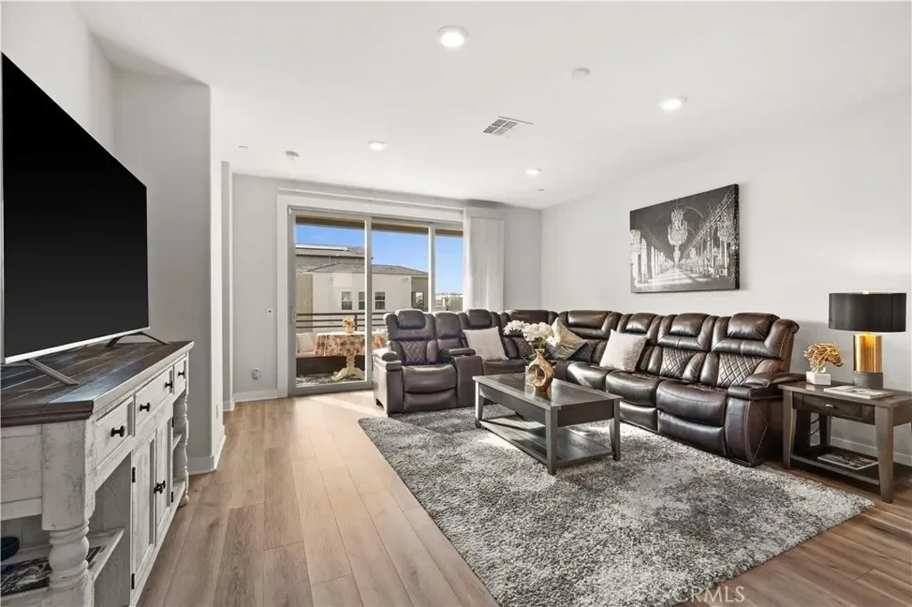 202 Keeper, Irvine, California, United States. - Photo 12