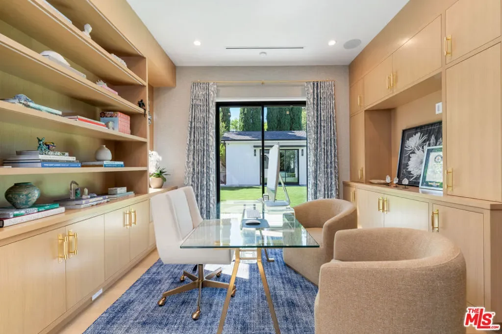 17228 Otsego Street, Los Angeles, California, United States. - Photo 15