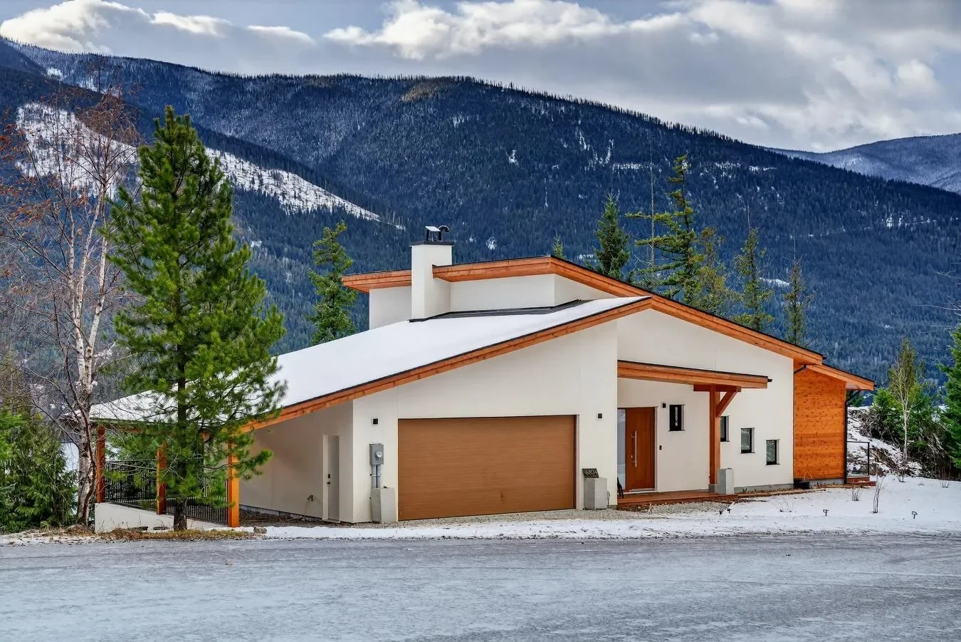 Exterior photo 5