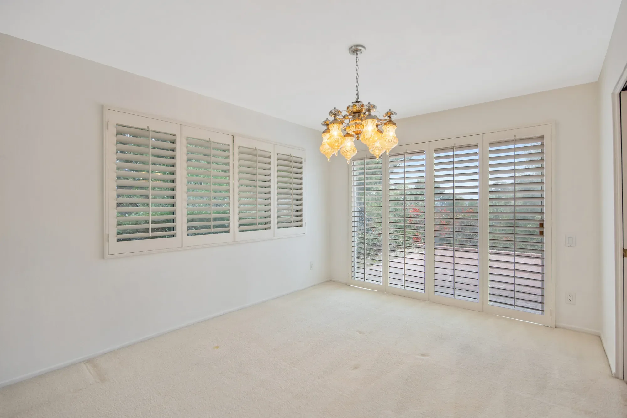 23325 Bessemer Street, Woodland Hills, CA 91367, Los Angeles, California, United States. - Photo 10