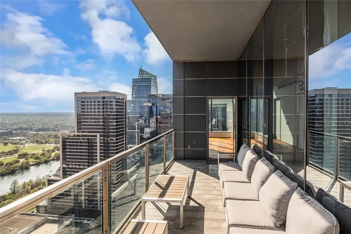 210 Lavaca Street Unit 2903, Austin, TX 78701, Austin, Texas, United States. - Photo 6