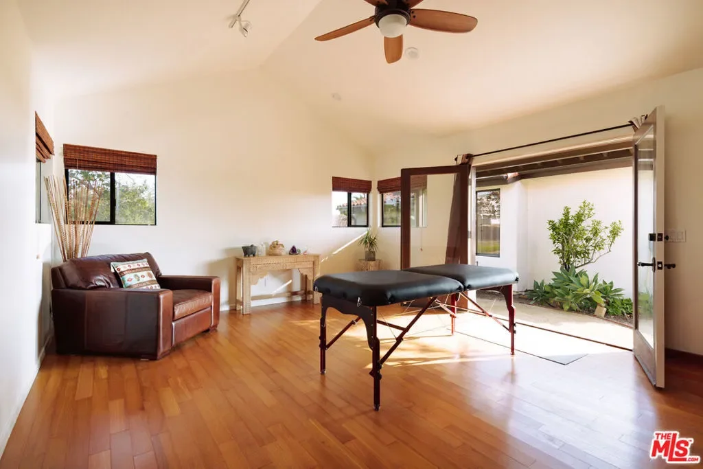 29660 Harvester Road, Malibu, California, United States. - Photo 17