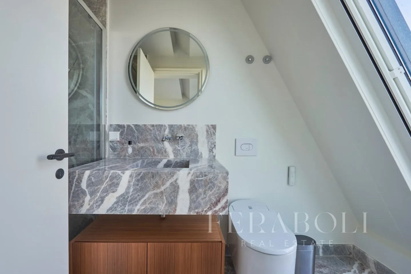 Gallery photo 8