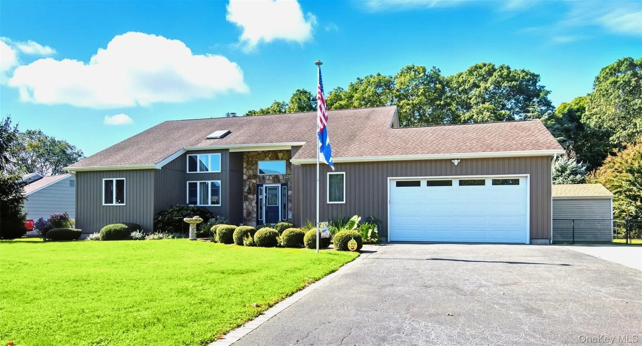 61 Eileen Circle, Jamesport, NY 11947, Jamesport, New York, United States. - Photo 2
