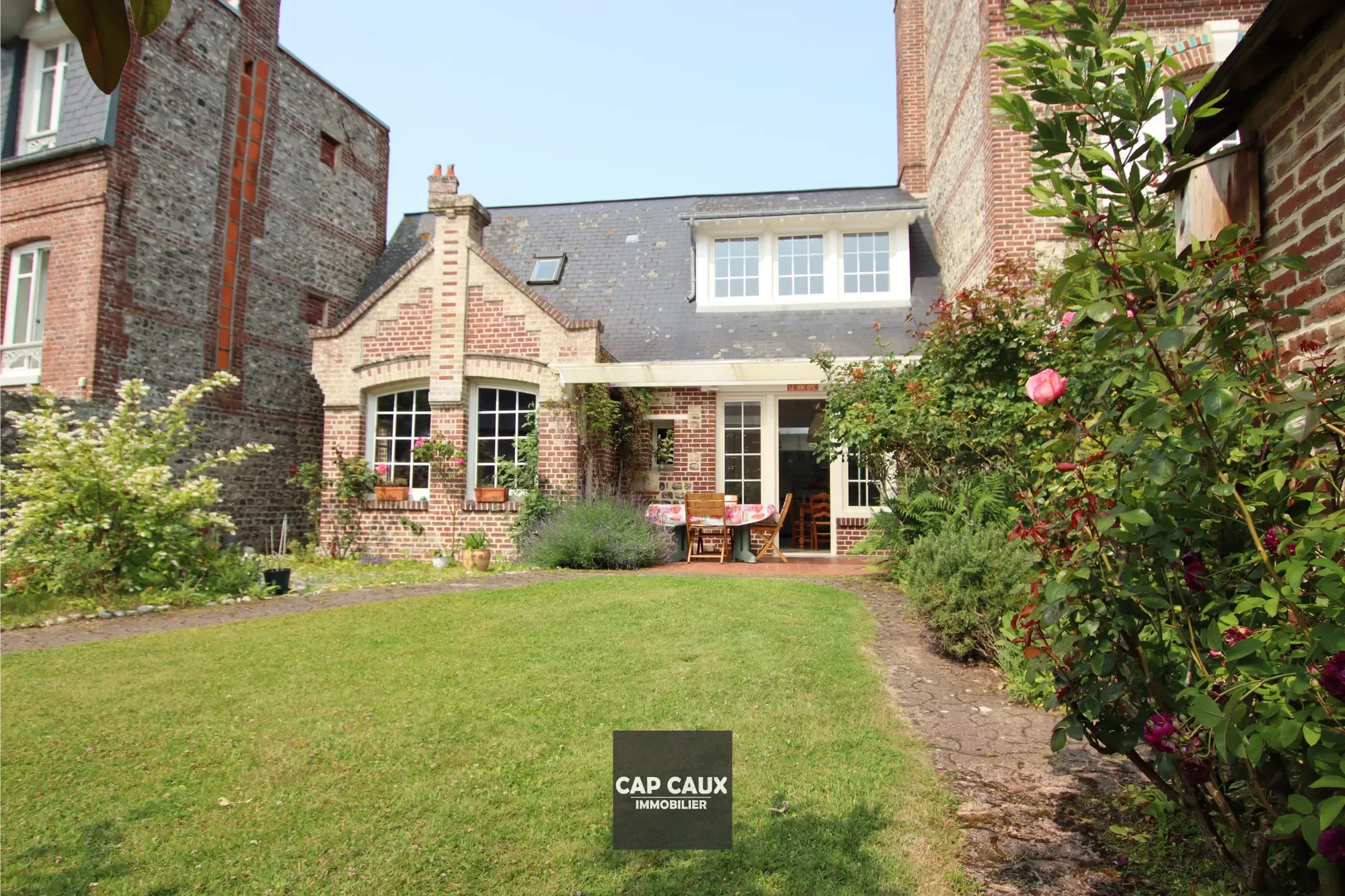 Veules-les-Roses, Normandy, France. - Photo 2