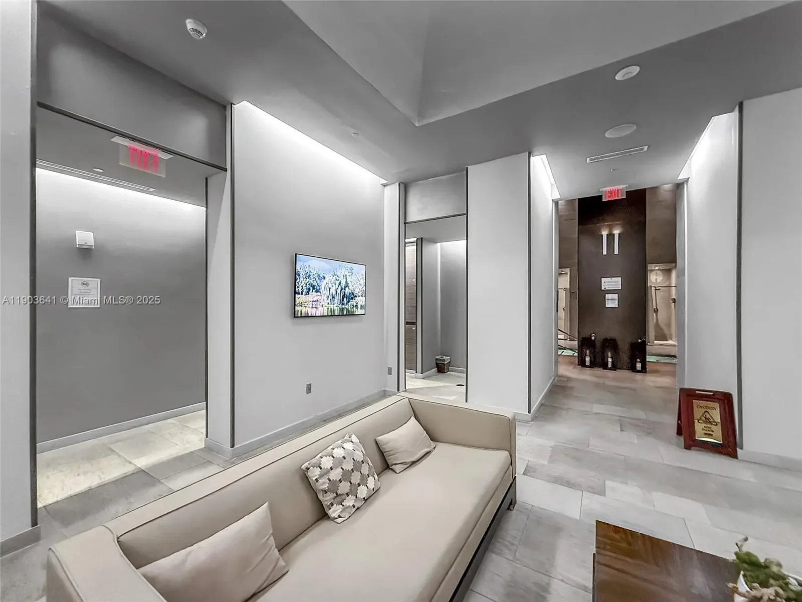 1800 S Ocean Dr 2207, Hallandale Beach, Florida, United States. - Photo 12
