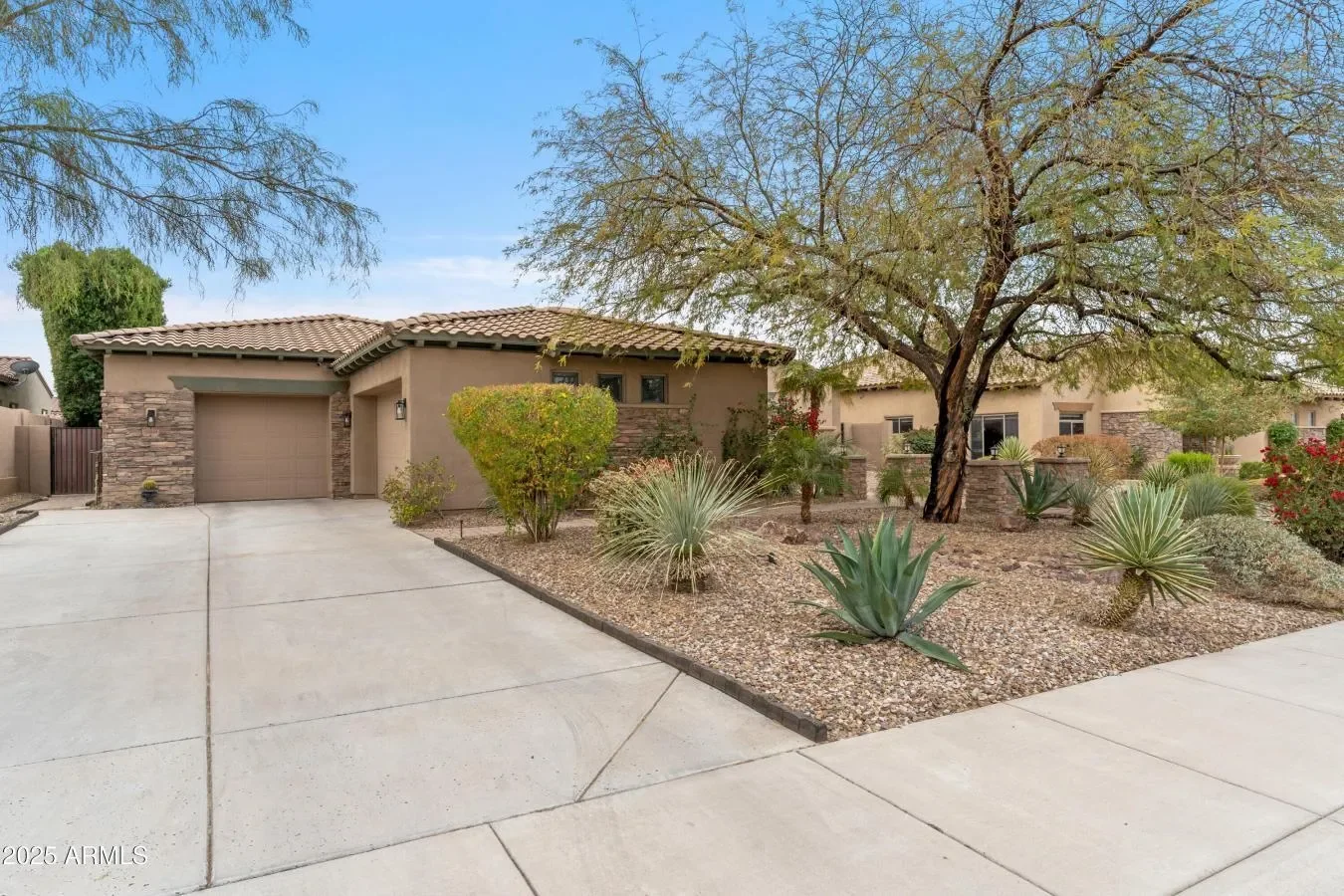9869 E DAVENPORT Drive, Scottsdale, Arizona, United States. - Photo 1