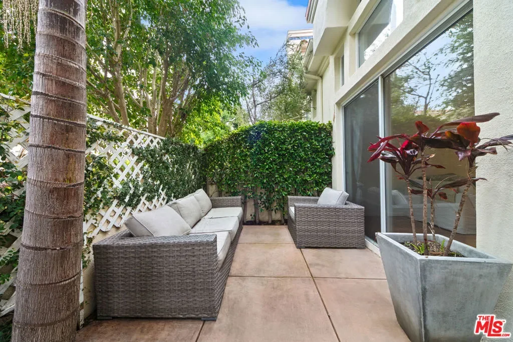 6477 Zuma View Place 125, Malibu, California, United States. - Photo 29