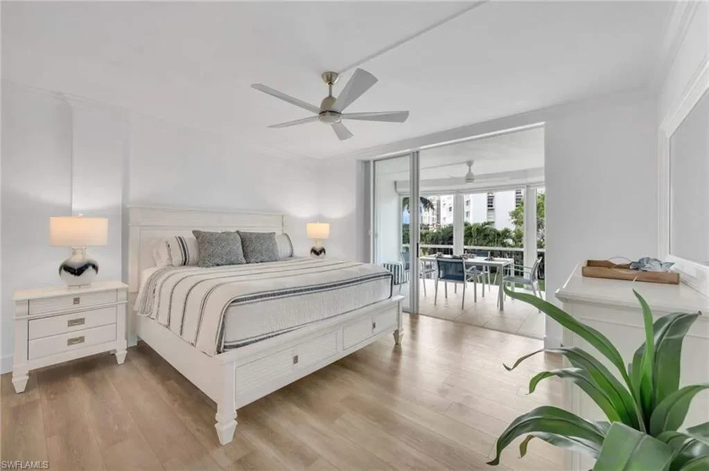 400 Park Shore DR, #302, Naples, FL, 34103, USA, Naples, Florida, United States. - Photo 9