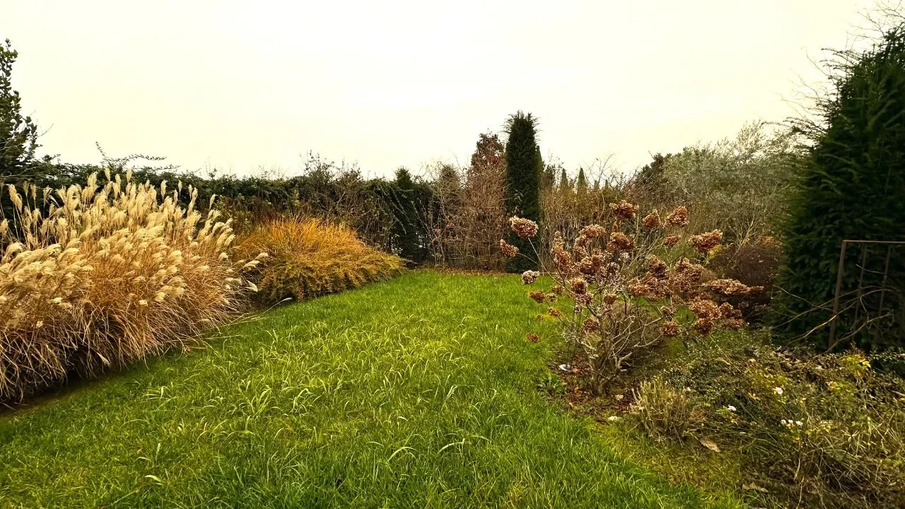 Mozzo, Lombardy, Italy. - Photo 11